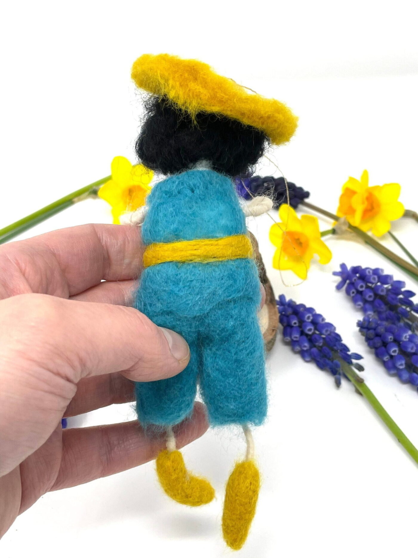 Vince the Garden Elf — in use