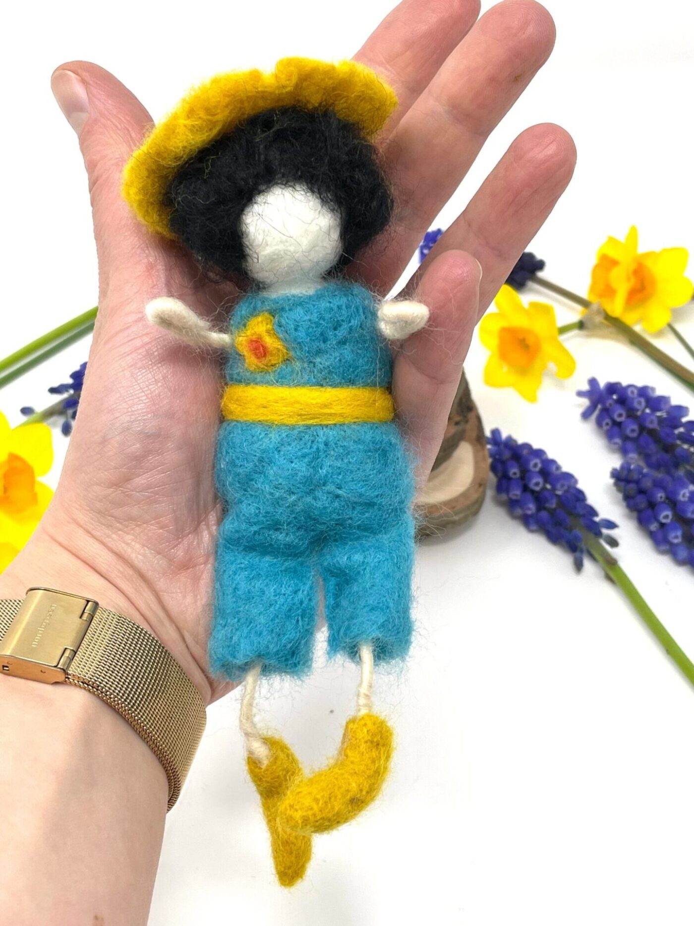 Vince the Garden Elf — back view
