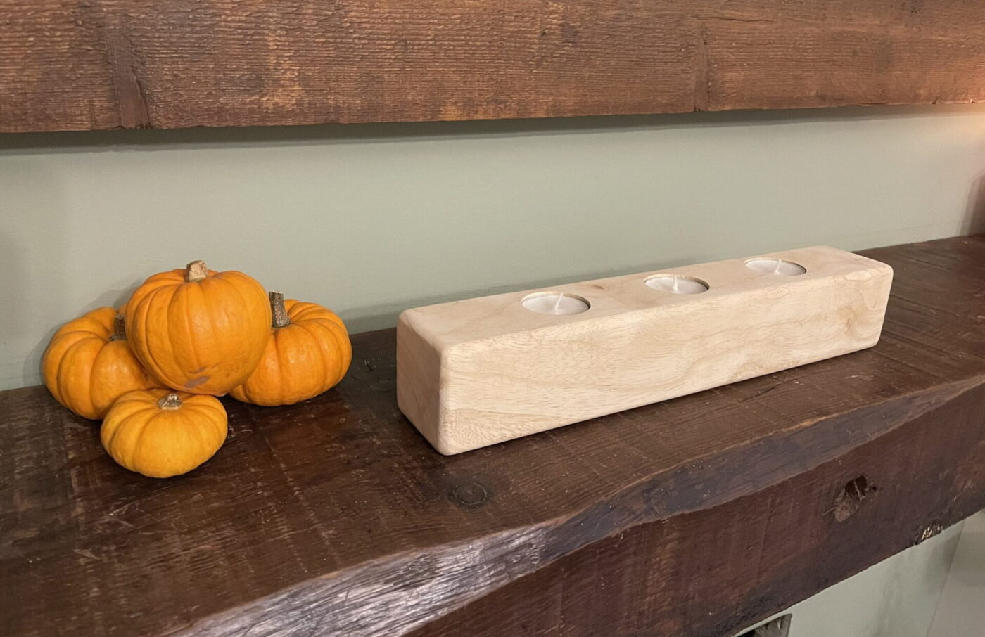 il_fullxfull.4281603589_j0pe.jpg Rustic Oak Tealight Holder (3 Tealights)