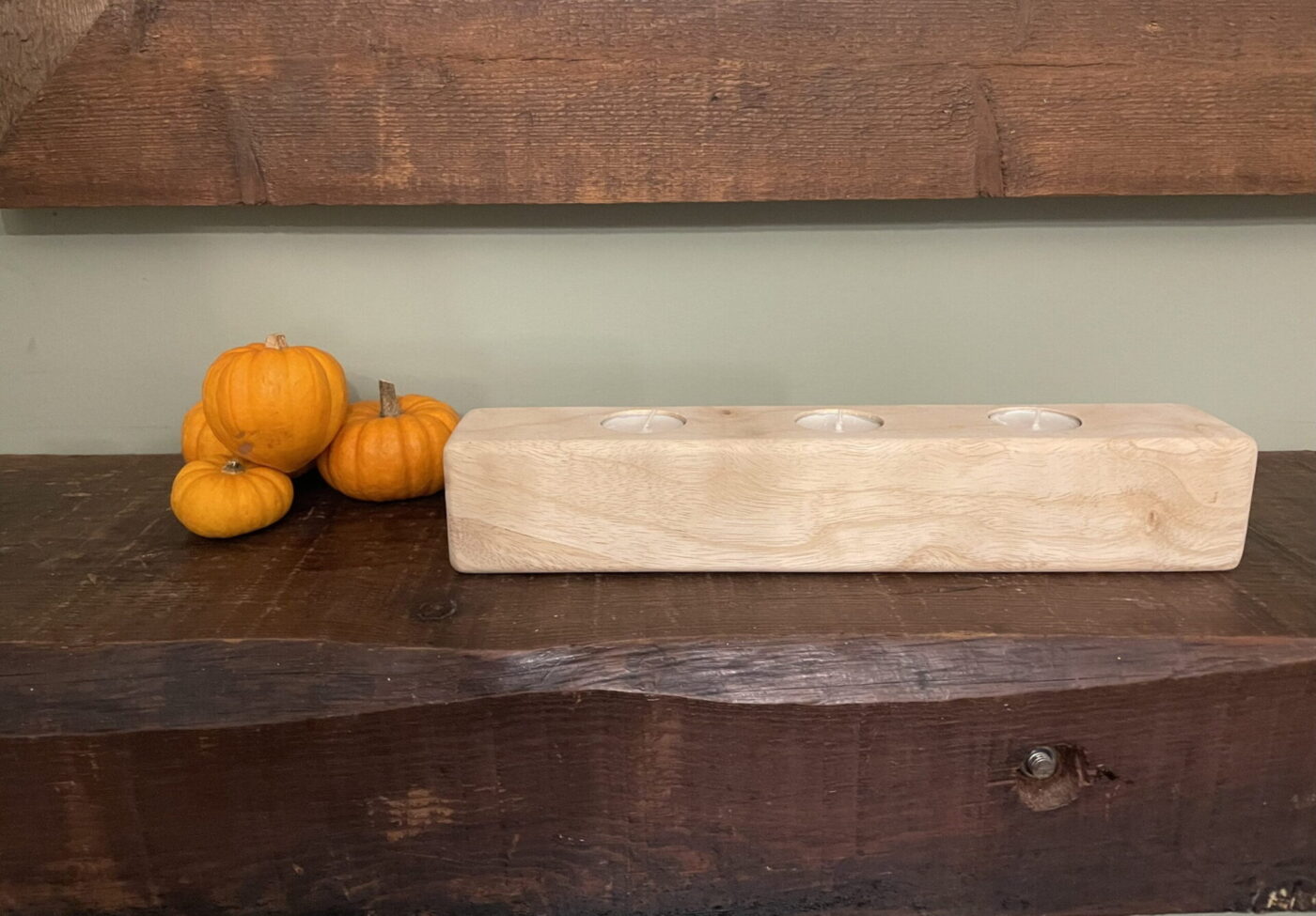 Rustic Oak Tealight Holder (3 Tealights) — close-up