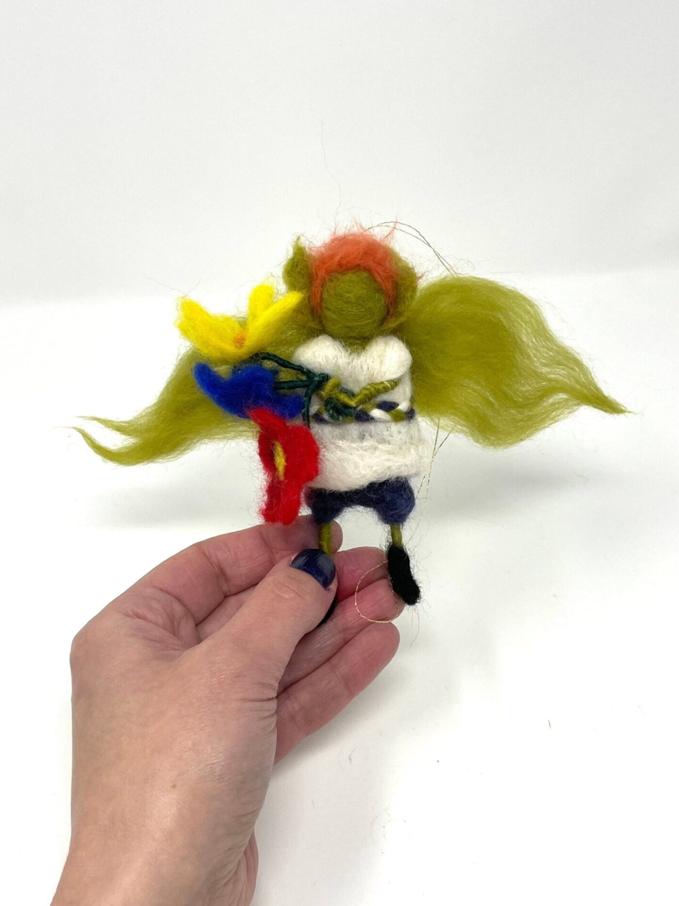 Ginger Garden Elf with Flowers — scale view