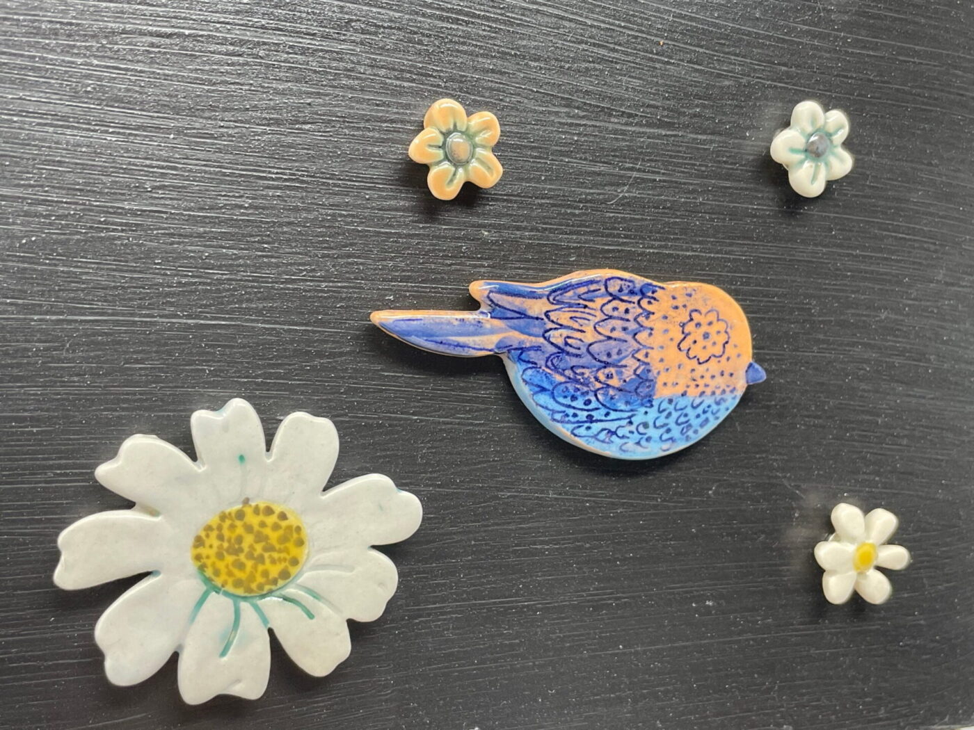 Ceramic Bird & Flowers Magnet Set — side view