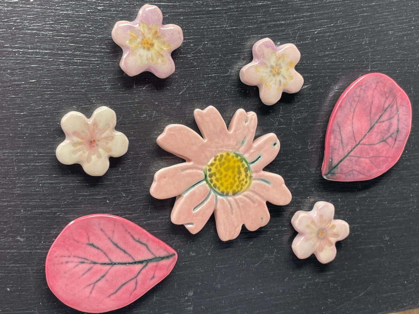 Purple & Pink Ceramic Flower Magnet Set — scale view