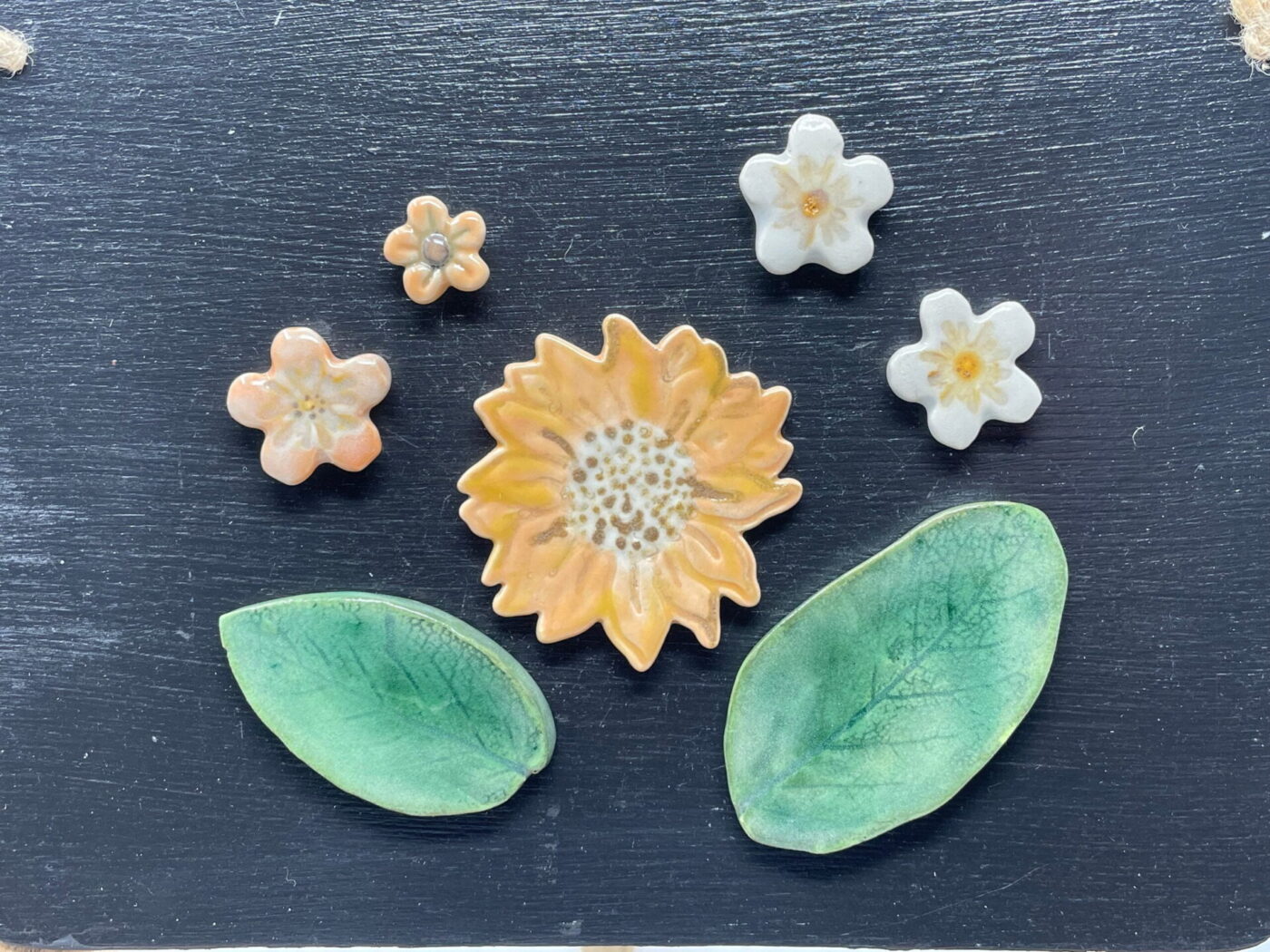 Orange & White Flower Ceramic Magnet Set — styling detail