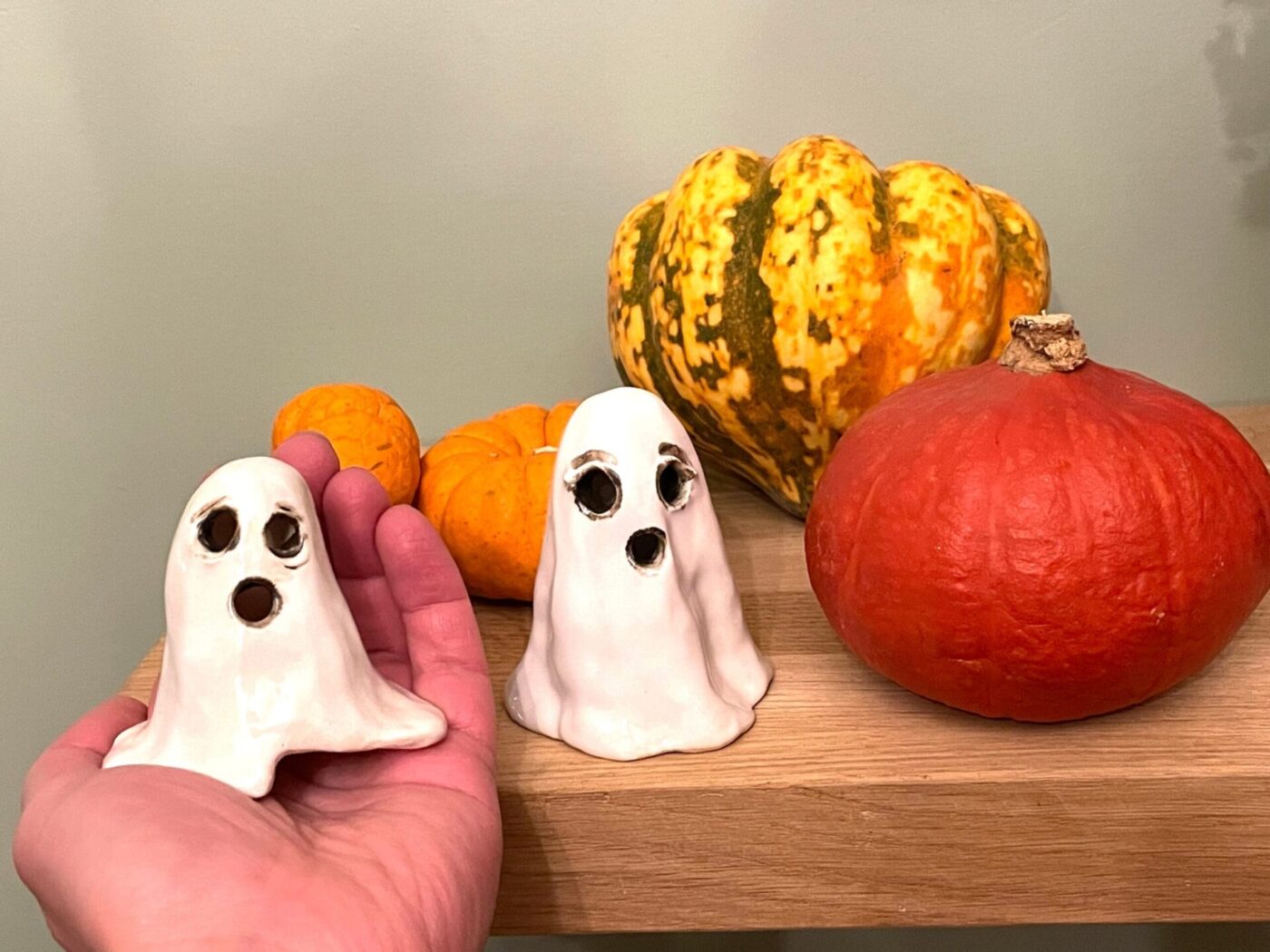 il_fullxfull.5500480522_4uhc.jpg Halloween Ghost Mother & Son Ceramic Set