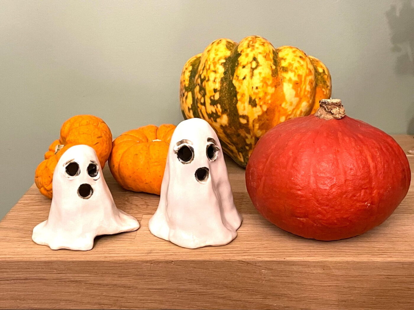 Halloween Ghost Mother & Son Ceramic Set — close-up
