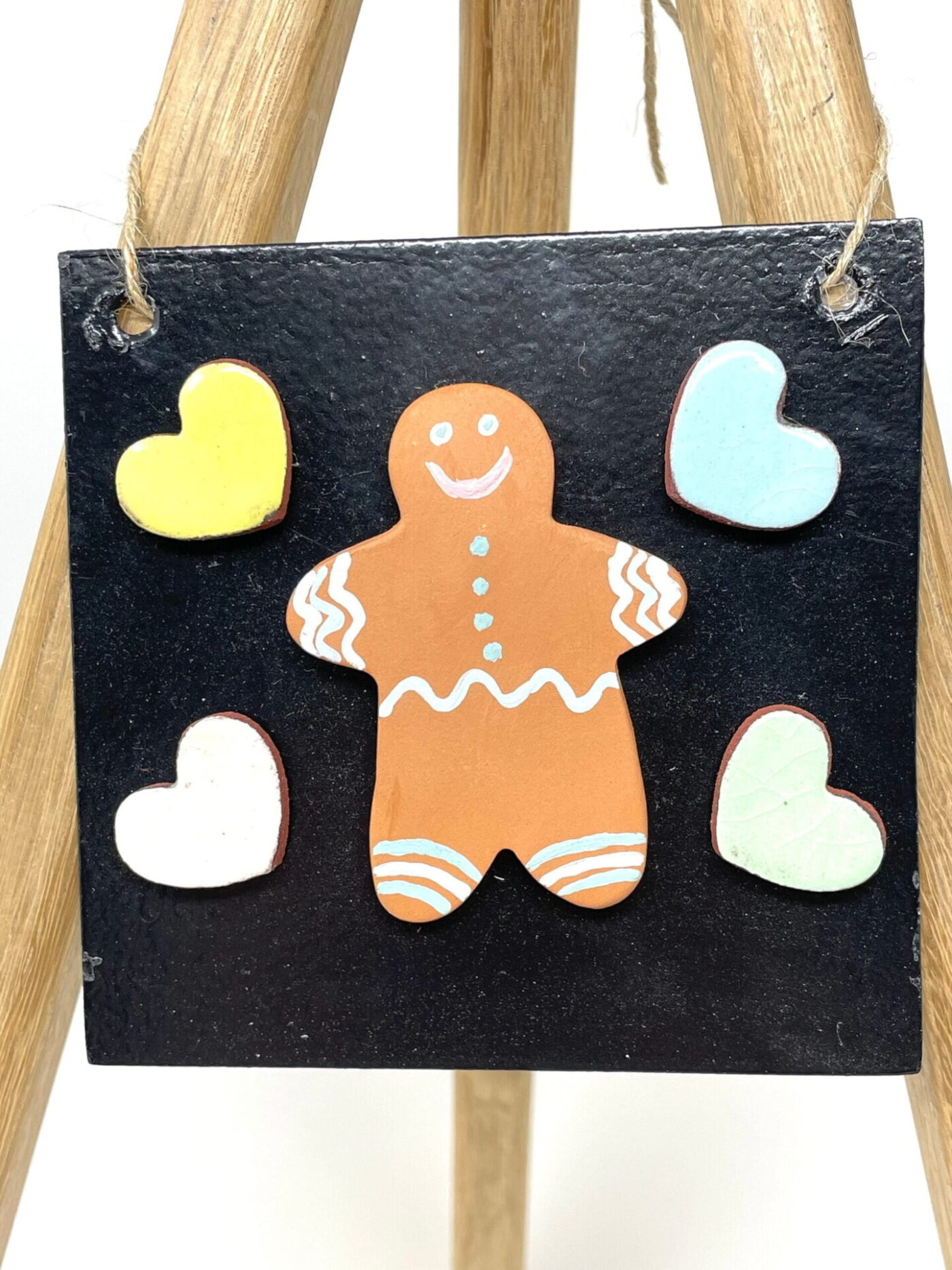 il_fullxfull.5710104085_xsfo.jpg Gingerbread & Hearts Magnet Board Set