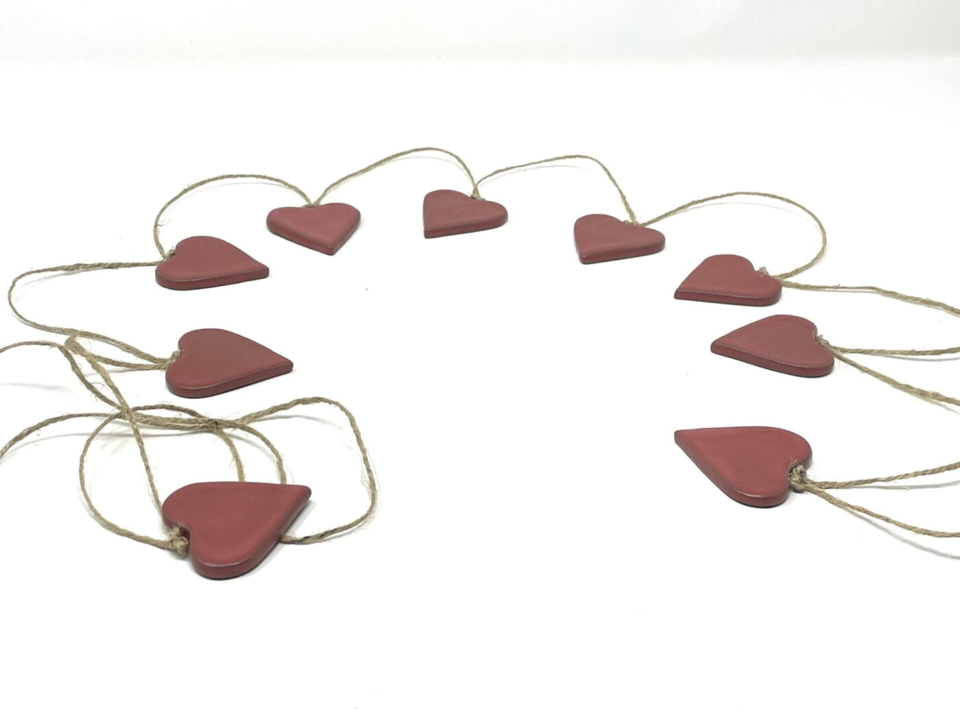 Satin Red Ceramic Heart Garland (9 Hearts) — detail view