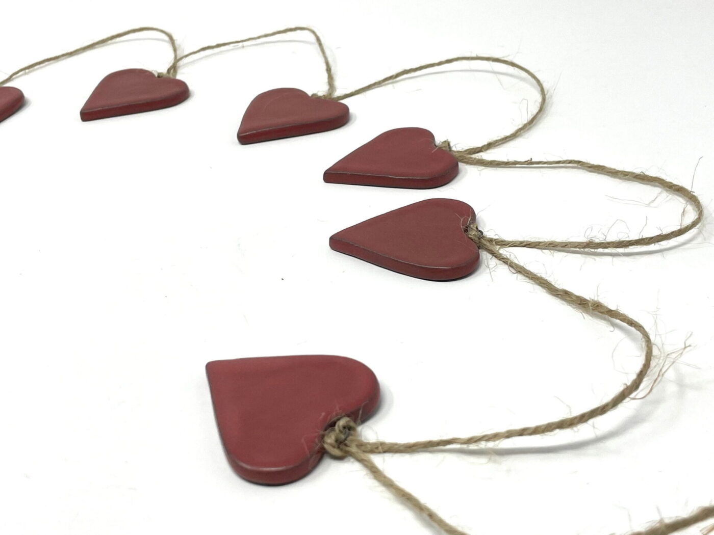 Satin Red Ceramic Heart Garland (9 Hearts) — side view
