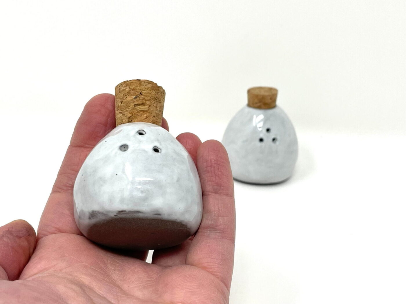 White & Grey Pinch-Pot Salt & Pepper Shakers — alternate angle