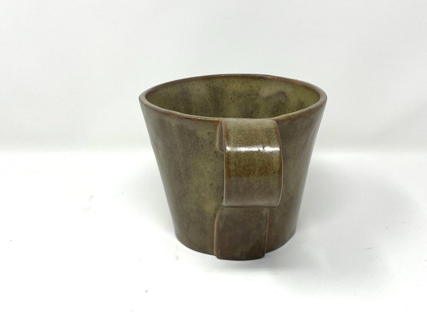 XL Ceramic Mug — "S" Initial, Light Brown — styling detail