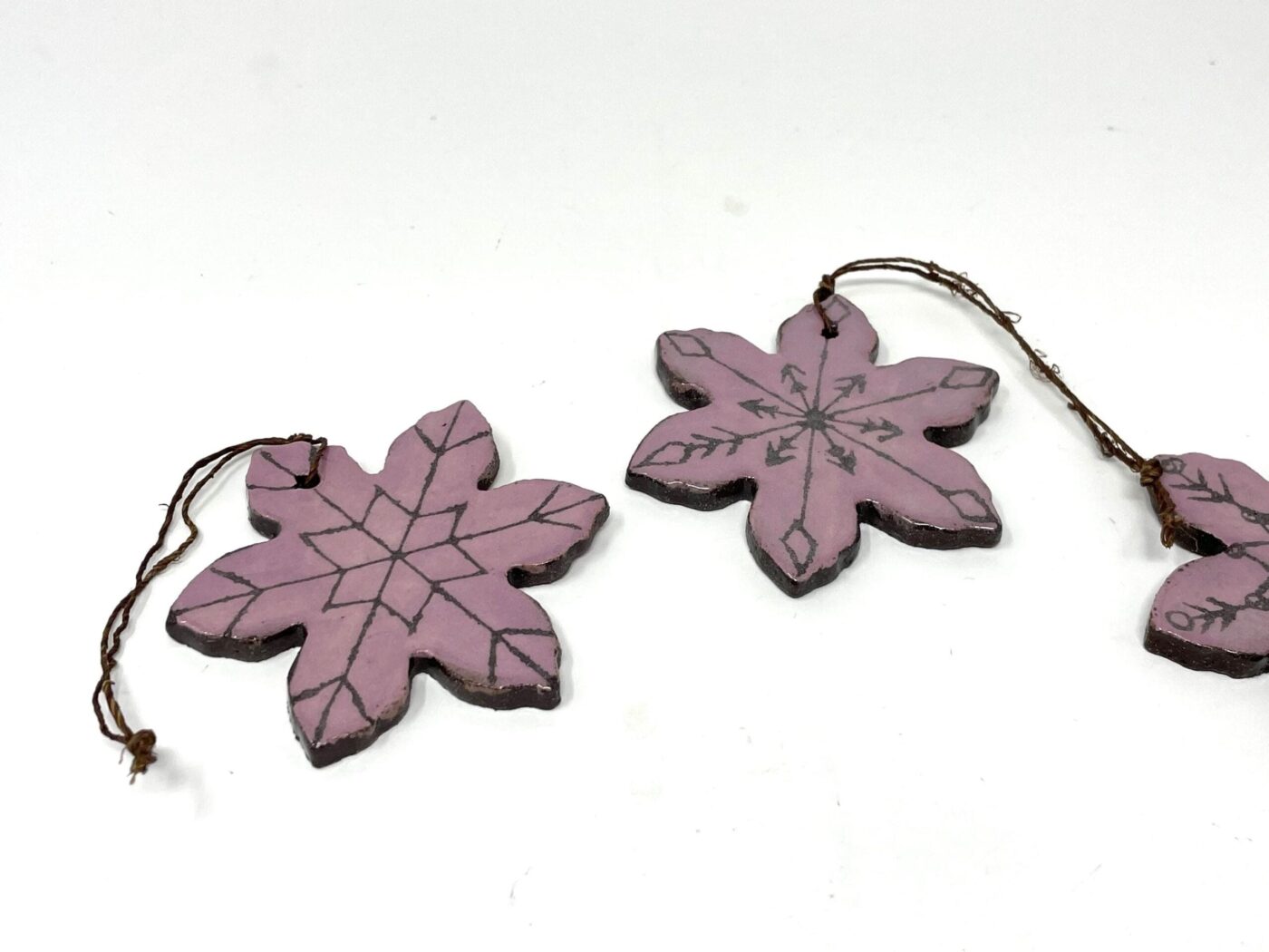 Mauve Terracotta Christmas Pendant Set of 3 — detail view