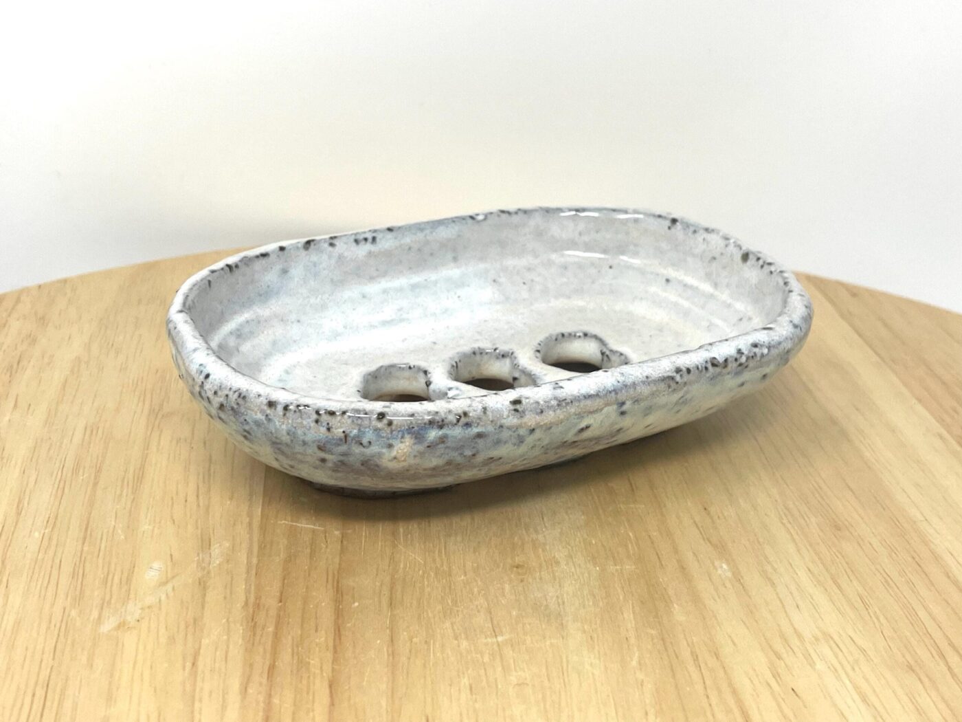 Off-White Heart Soap Dish, Grey Clay & Black Stone — alternate angle