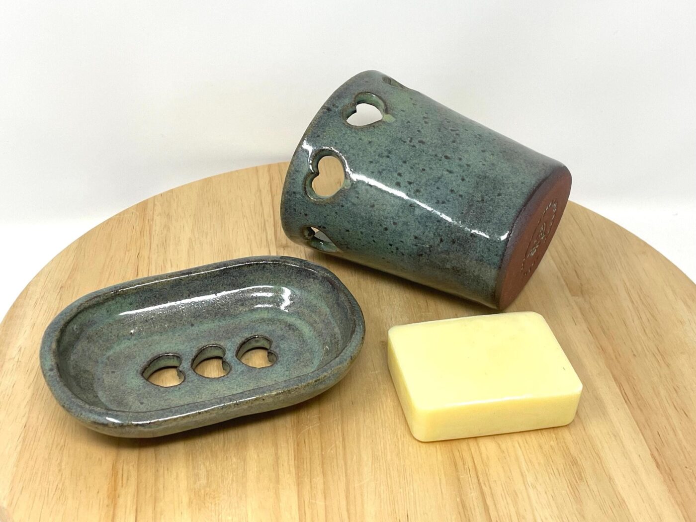 Heart-Pierced Turquoise Bathroom Set — scale view