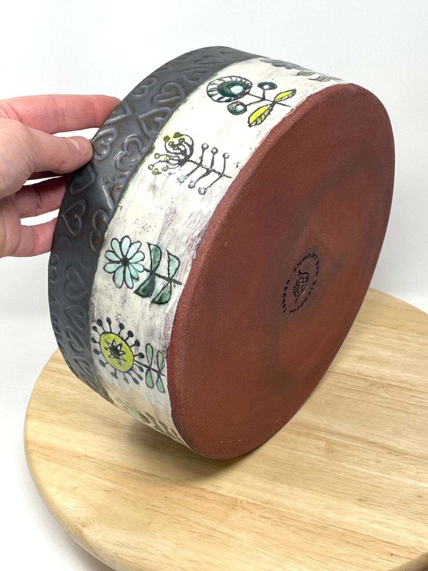 Large Terracotta Sgraffito Bowl (25cm) — close-up