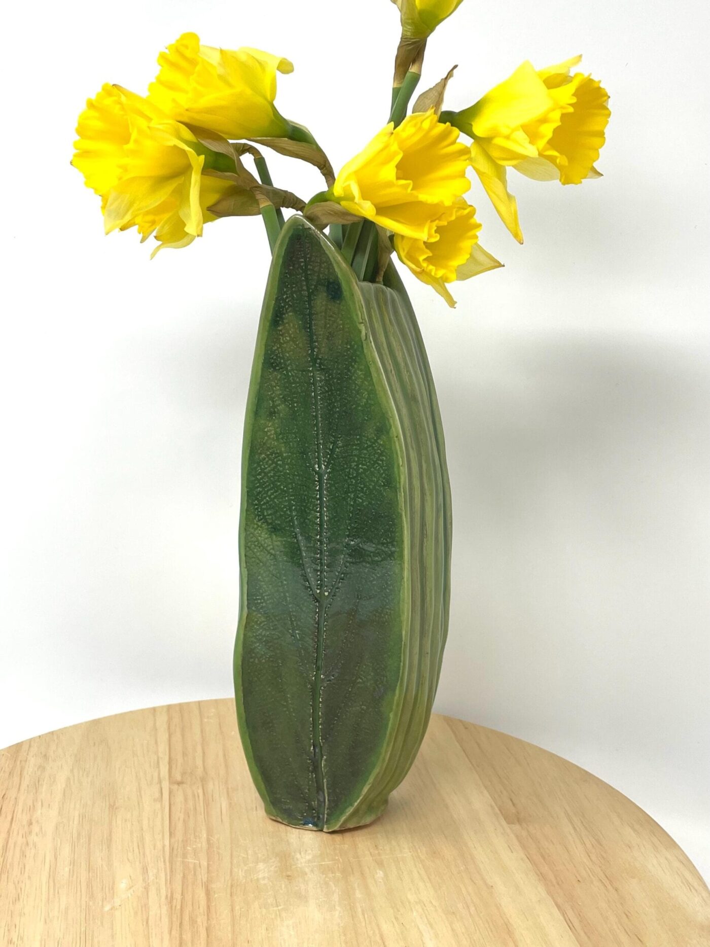 il_fullxfull.6635404024_6han.jpg Green Celadon Leaf Vase
