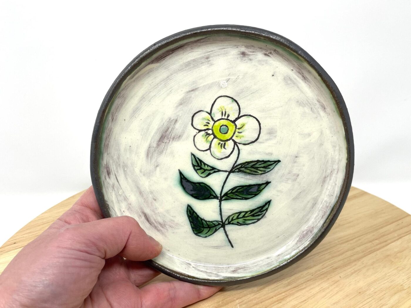 Sgraffito Flower Terracotta Plate — Green & Blue