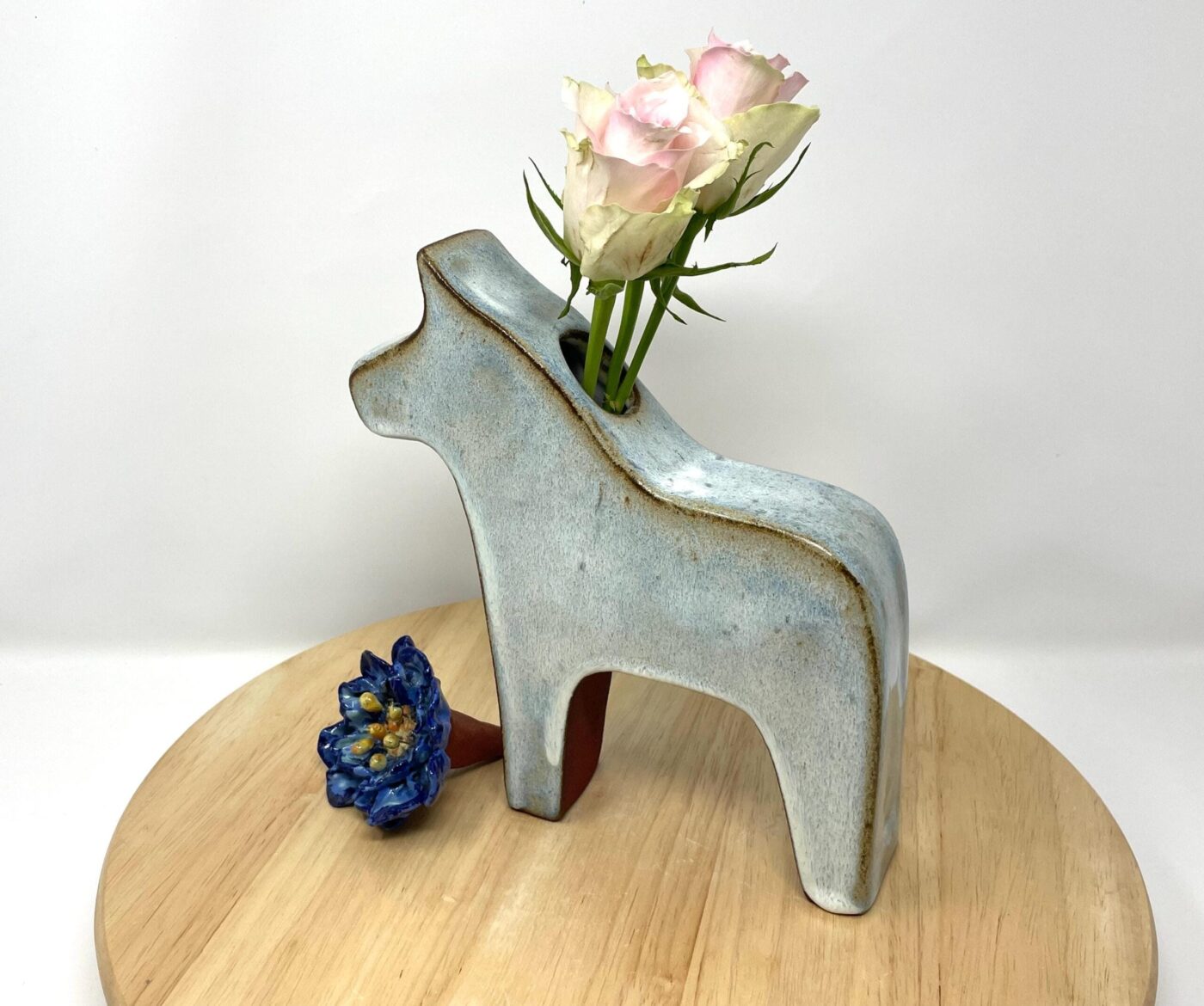Dala Horse Vase with Ceramic Flower Crown — back view