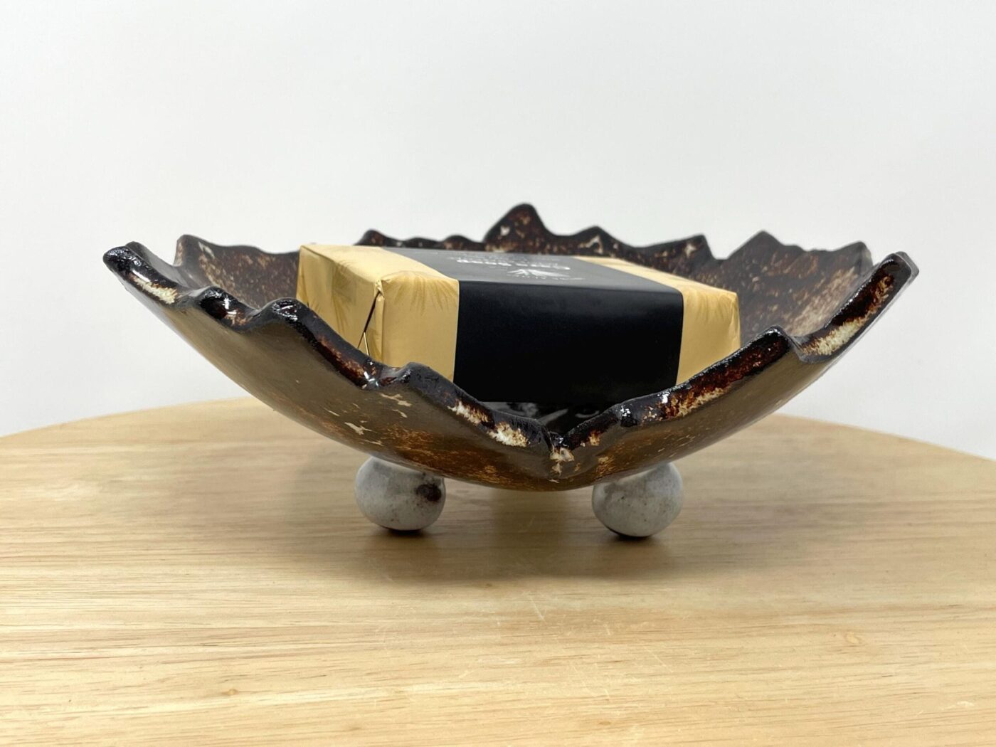 Pressed Leaf Soap Dish (White & Brown) — detail view
