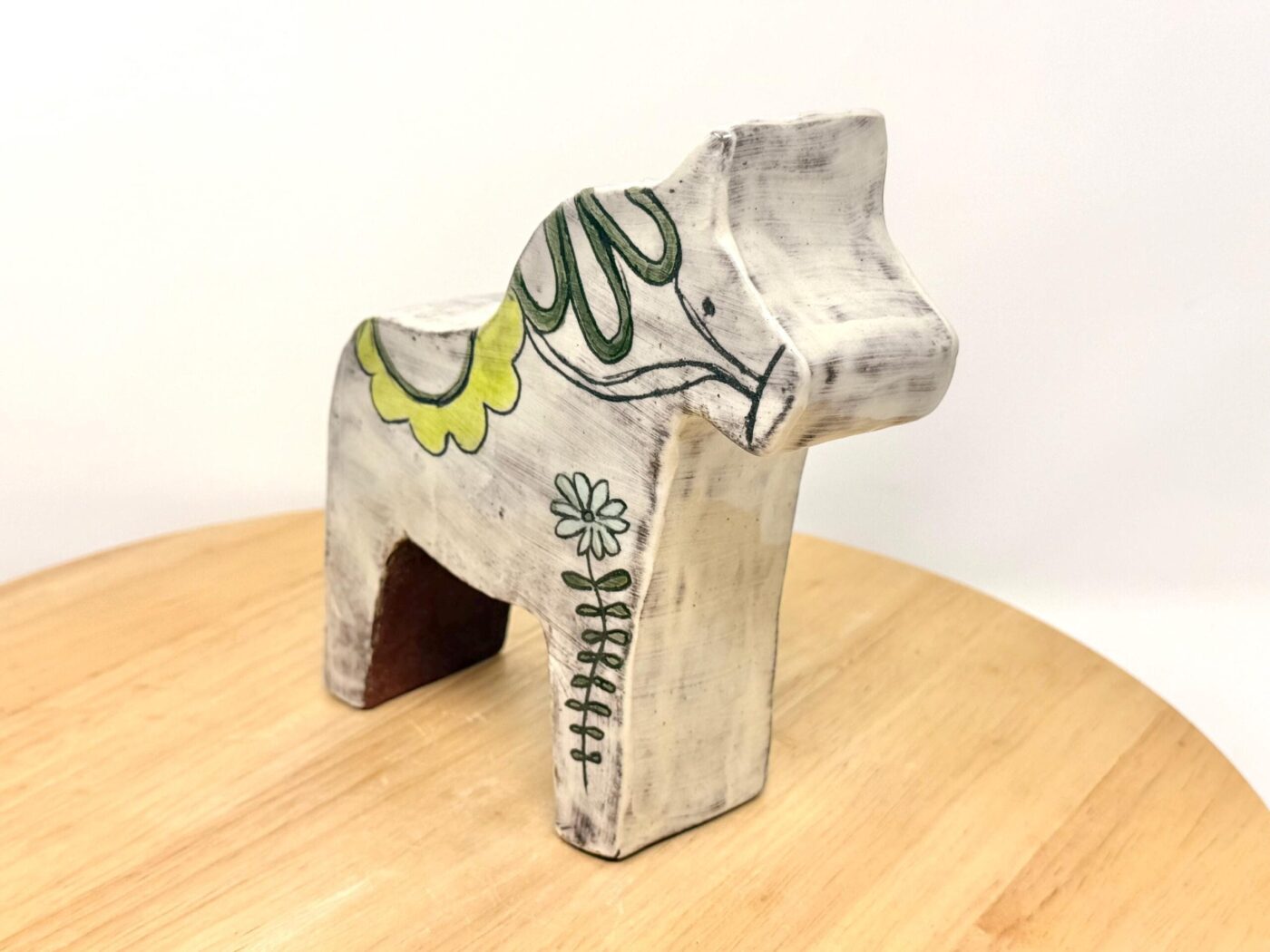 Sgraffito Miniature Dala Horse — close-up